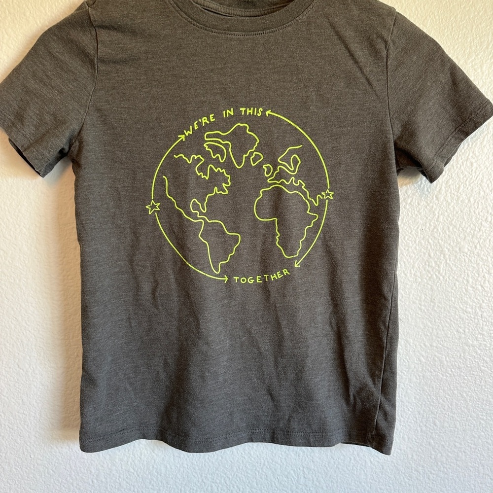 Cat & Jack Gray and Green Earth Graphic Tee Short Sleeve
